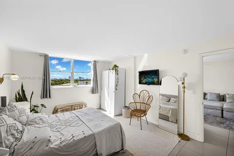 $290,000 | 6900 Bay Drive, Unit 6B, Miami Beach, FL 33141