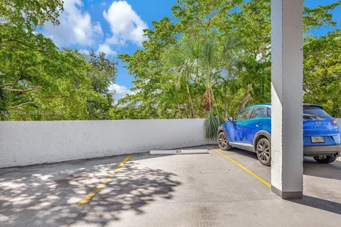 $285,000 | 6900 Bay Drive, Unit 6B, Miami Beach, FL 33141