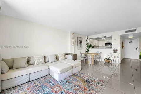 $290,000 | 6900 Bay Drive, Unit 6B, Miami Beach, FL 33141