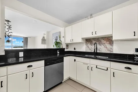 $290,000 | 6900 Bay Drive, Unit 6B, Miami Beach, FL 33141