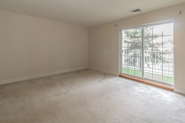 $3,400 | 318 Rindge Avenue, Unit 116, Cambridge, MA 02140