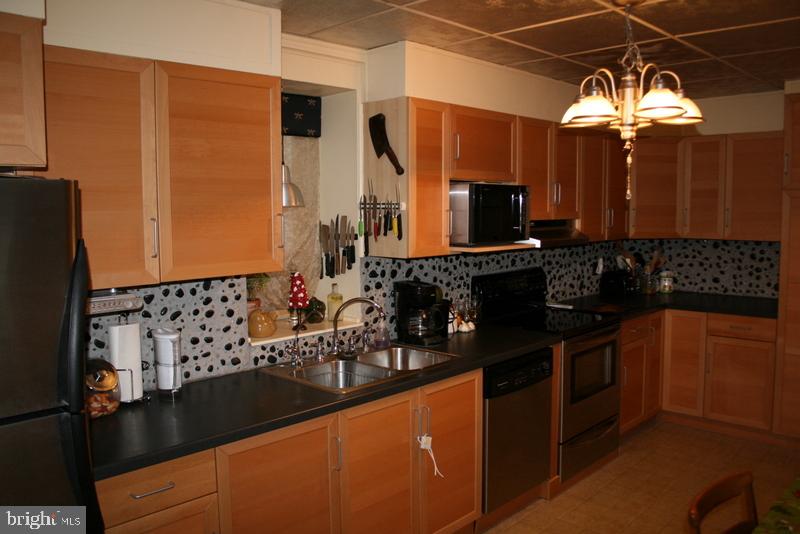 2143 Main Street Lititz, PA 17543 - Photo 4 of 16