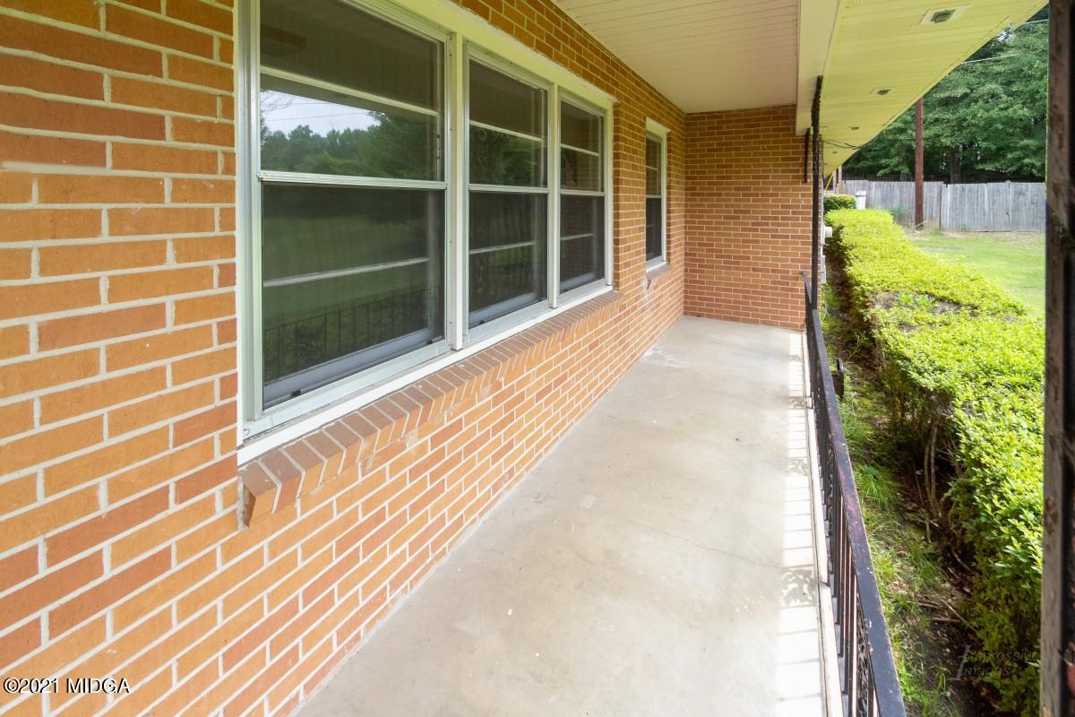 4861 Columbus Road Macon, GA 31210 - Photo 3 of 29 04