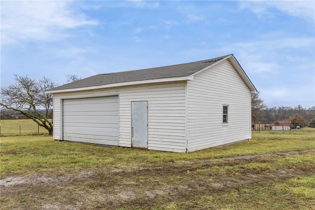 146 Southeast 180th Road Warrensburg, MO 64093 - Photo 43 of 47