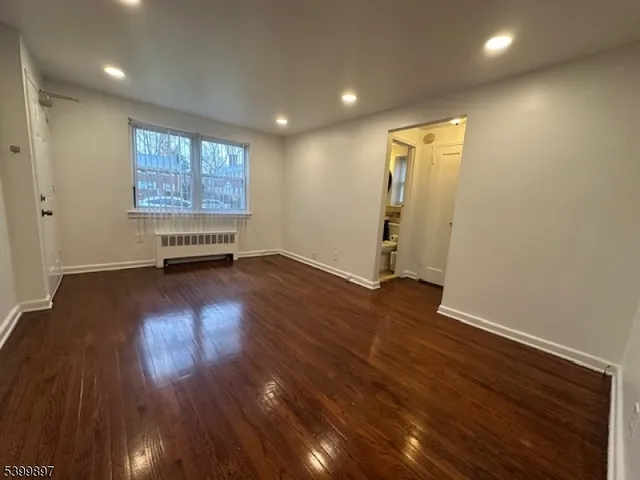 $1,550 | 17 Carolyn Terrace, Unit A, Roselle, NJ 07203