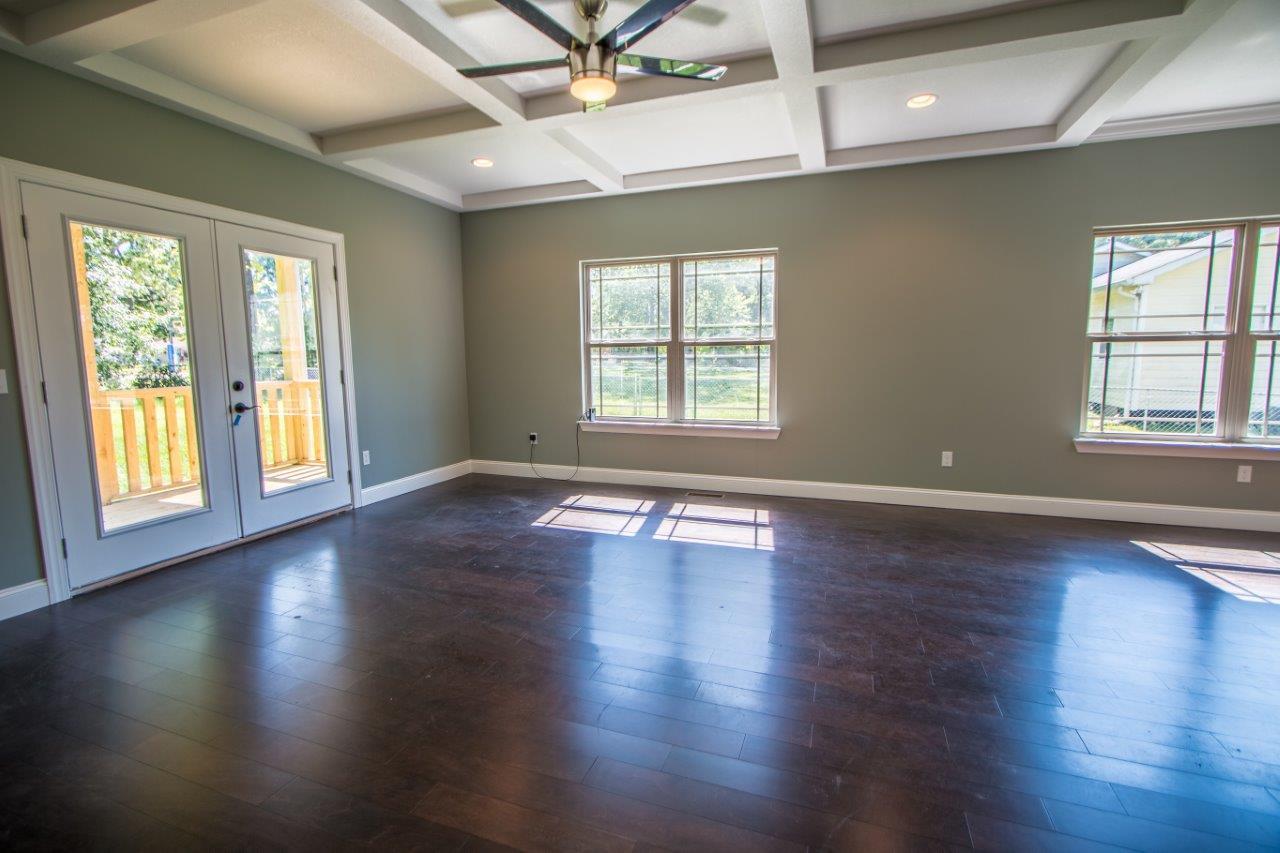 7525 John Henry Road Chattanooga, TN 37421 - Photo 5 of 30 John Henry-124