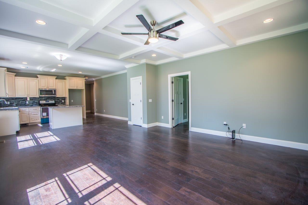 7525 John Henry Road Chattanooga, TN 37421 - Photo 8 of 30 John Henry-127
