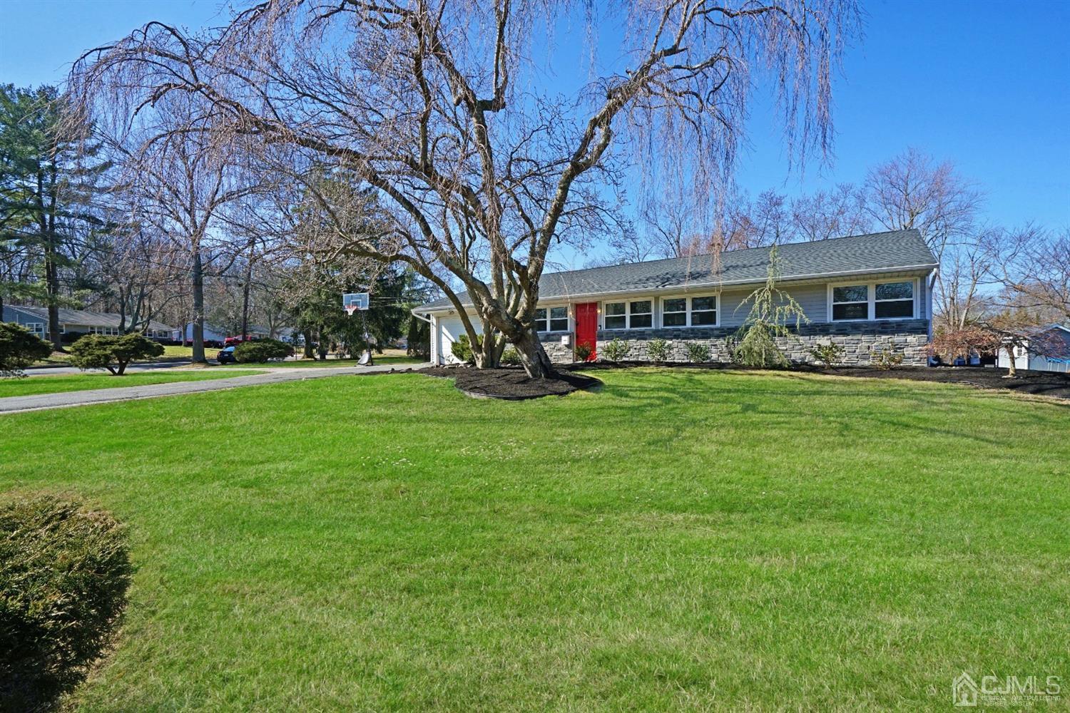 115 New Road Kendall Park, NJ 08824 - Photo 2 of 27 Gallery Image 2