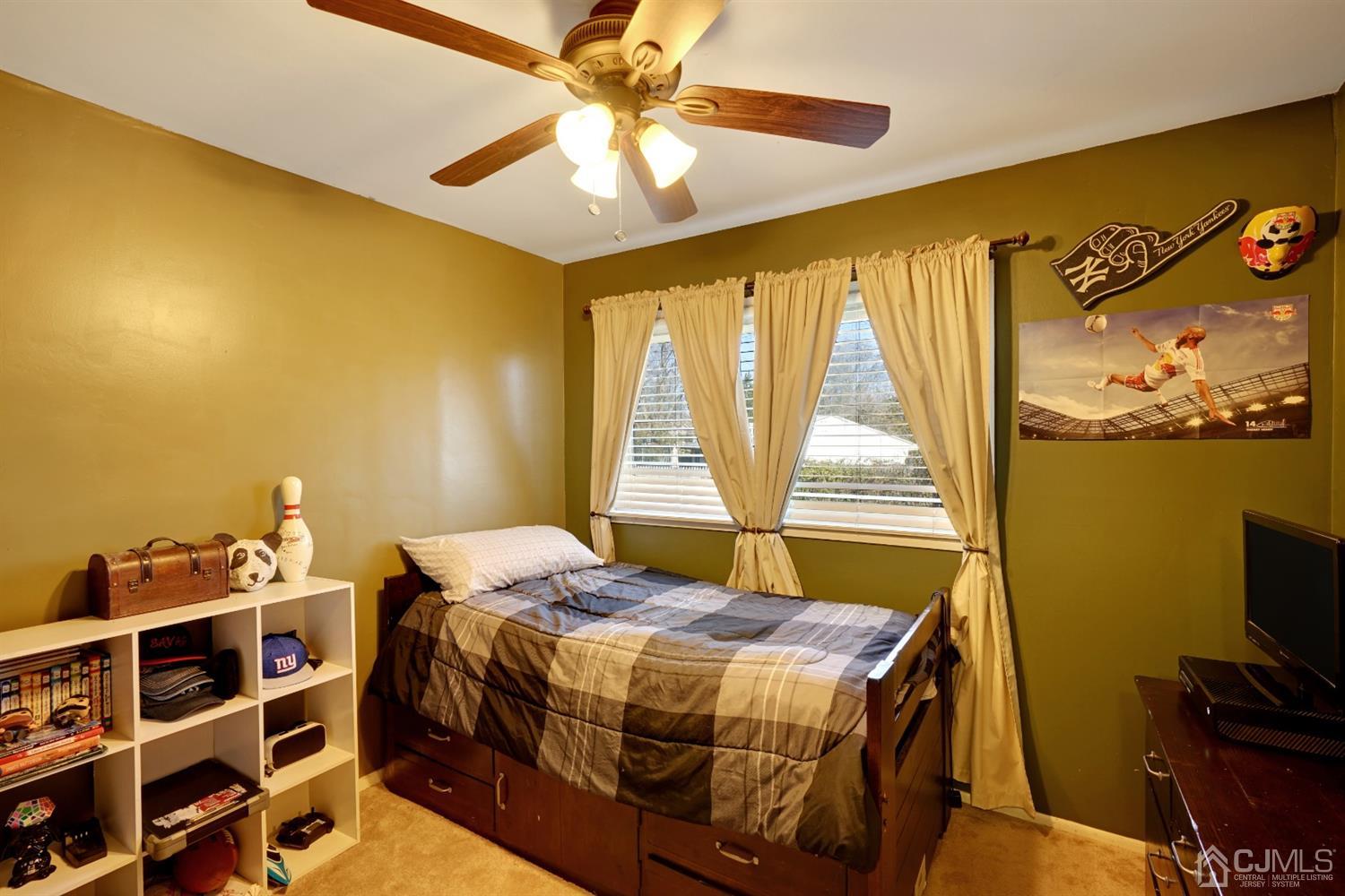 115 New Road Kendall Park, NJ 08824 - Photo 19 of 27 Gallery Image 19