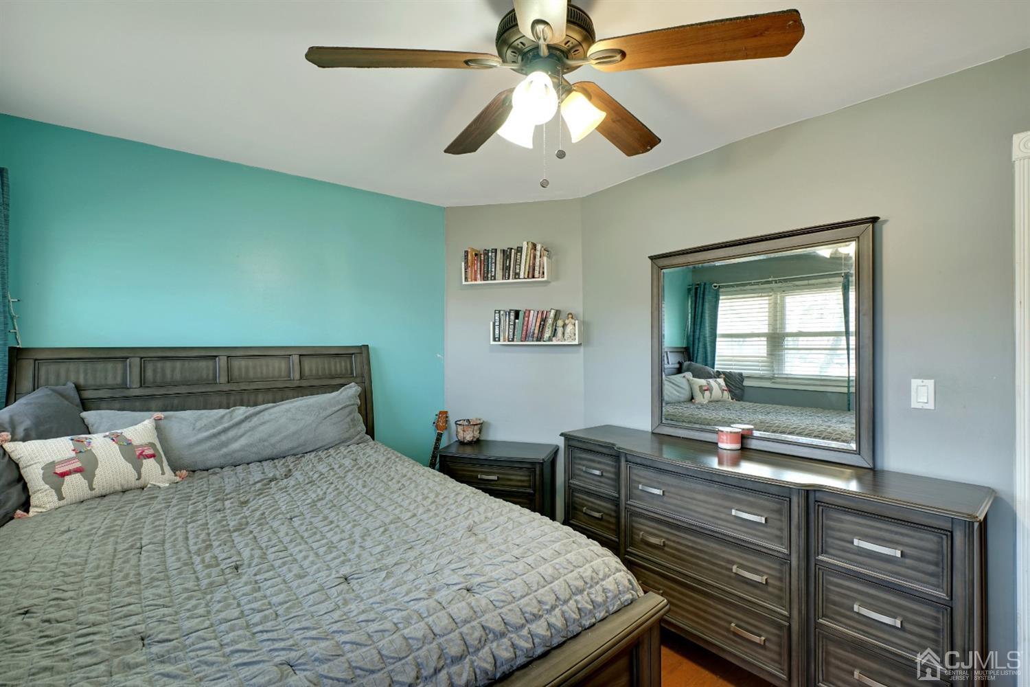 115 New Road Kendall Park, NJ 08824 - Photo 21 of 27 Gallery Image 21