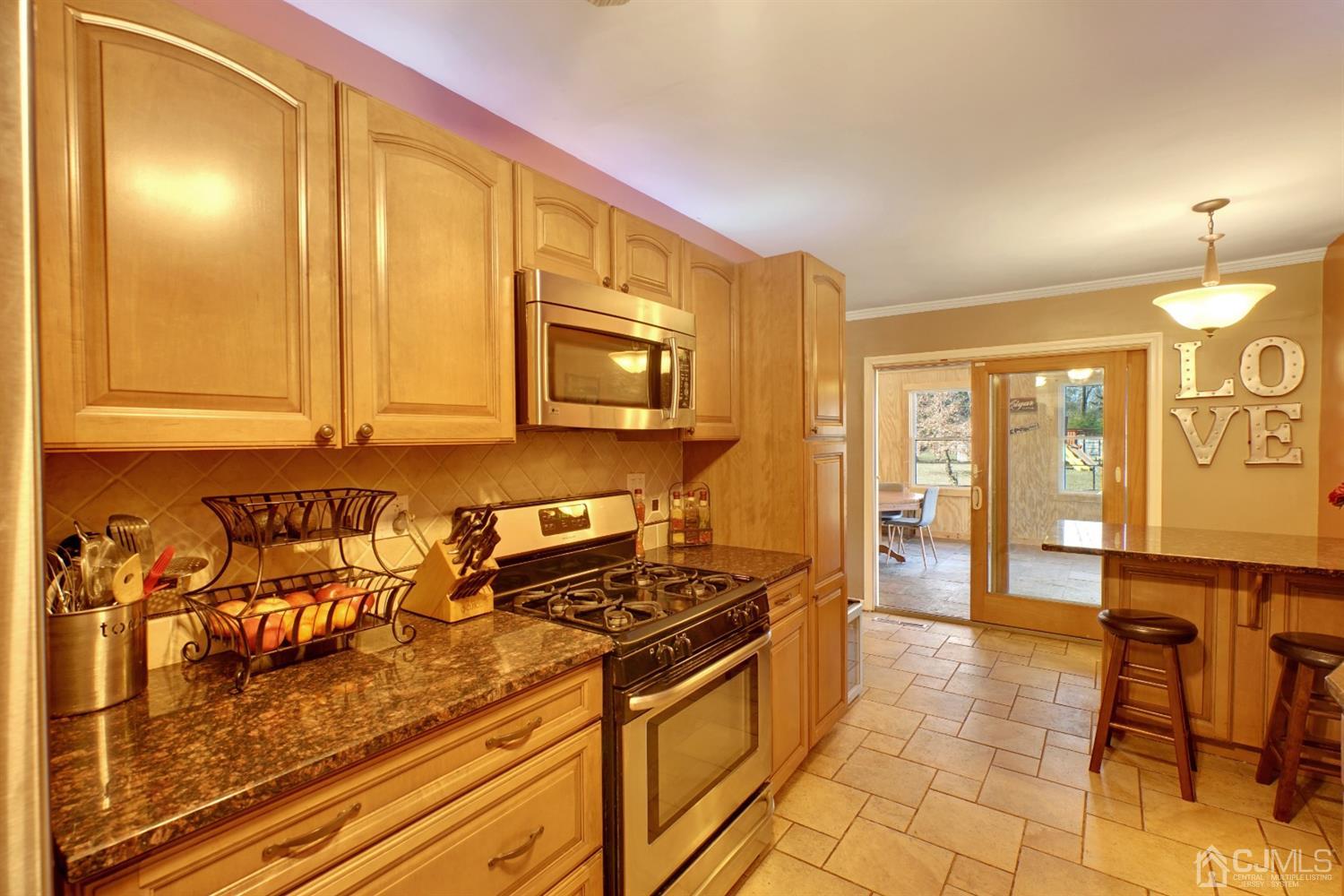 115 New Road Kendall Park, NJ 08824 - Photo 9 of 27 Gallery Image 9