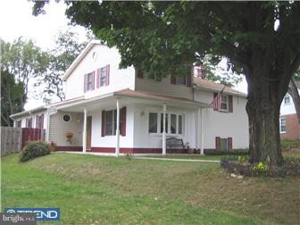 801 Inverness Lane Philadelphia, PA 19128 - Photo 1 of 12 Gallery Image 1