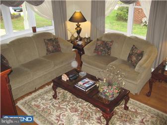 801 Inverness Lane Philadelphia, PA 19128 - Photo 3 of 12 Gallery Image 3