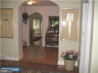 801 Inverness Lane Philadelphia, PA 19128 - Photo 4 of 12 Gallery Image 4