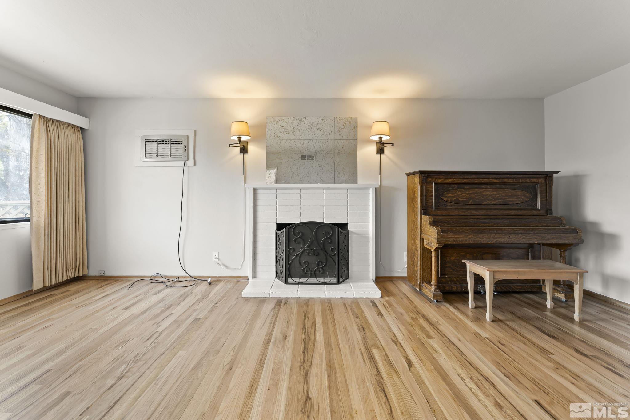 2220 Brisbane Avenue Reno, NV 89503 - Photo 4 of 39 Photo 4