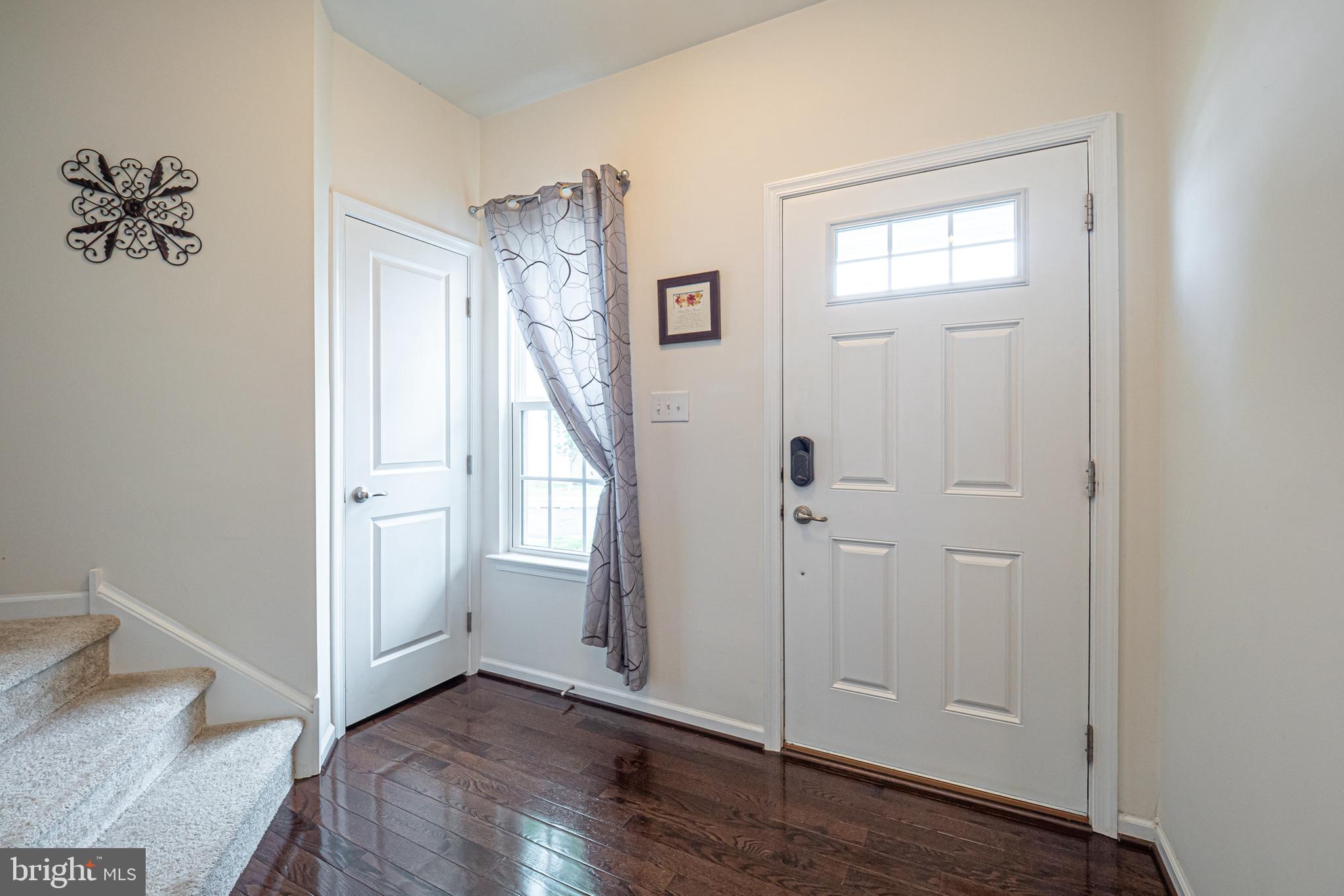 830 Sisler Road Phoenixville, PA 19460 - Photo 3 of 43 Main level entry