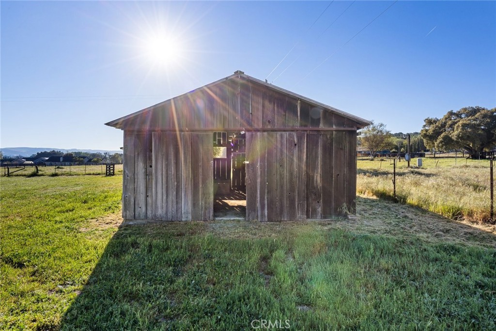 4255 San Benito Road Atascadero, CA 93422 - Photo 43 of 51 Original barn in back right of property