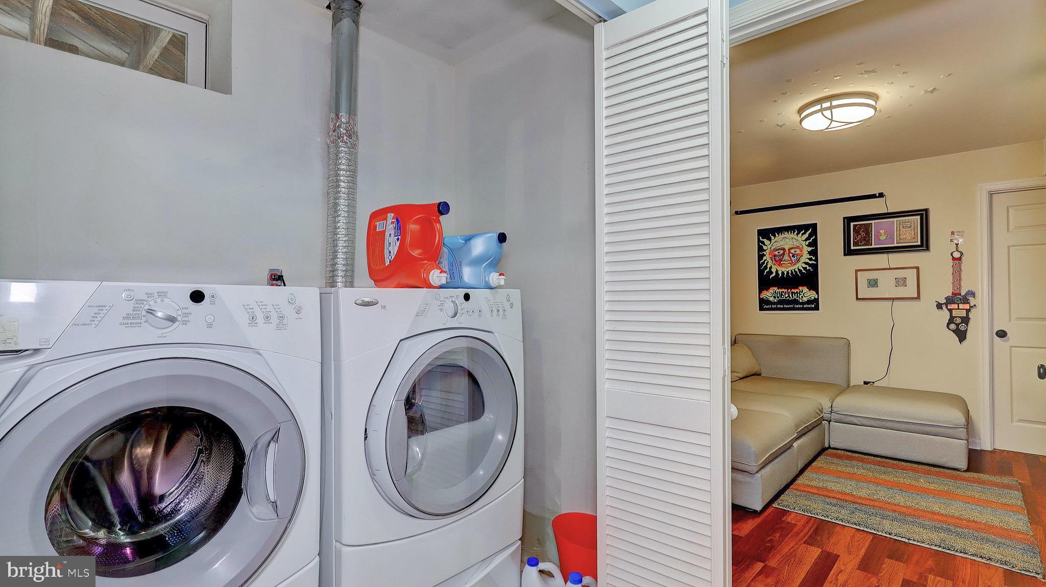 14641 Red House Road Gainesville, VA 20155 - Photo 40 of 44 Washer and Dryer convey