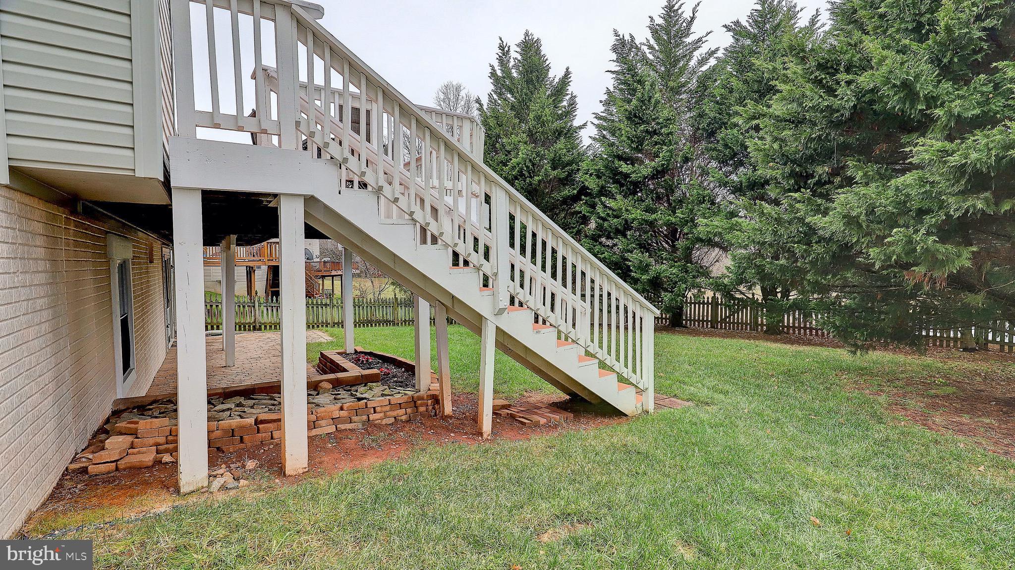 14641 Red House Road Gainesville, VA 20155 - Photo 10 of 44 walk from deck to backyard