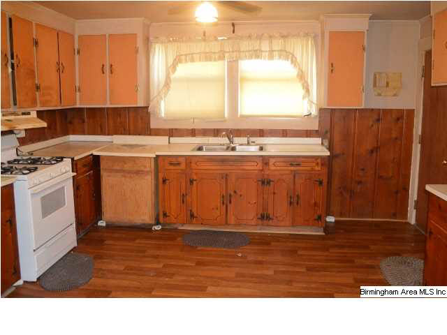 66 B Street Southwest Jacksonville, AL 36265 - Photo 5 of 14