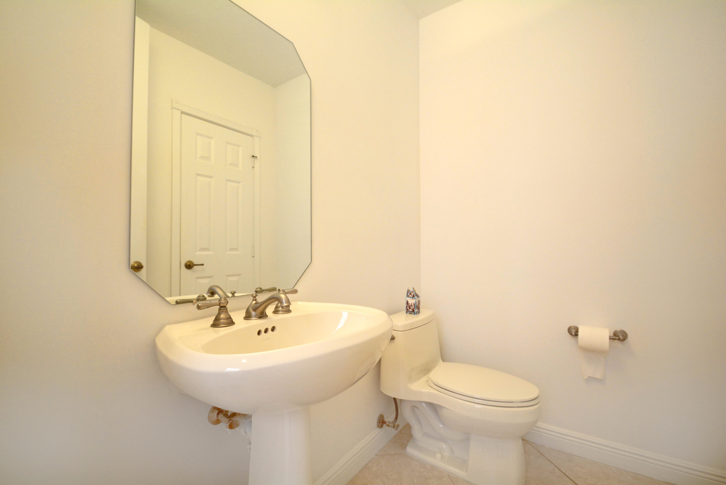 8332 Northwest 8th Way Boca Raton, FL 33487 - Photo 8 of 21 Virtuals1 (7)