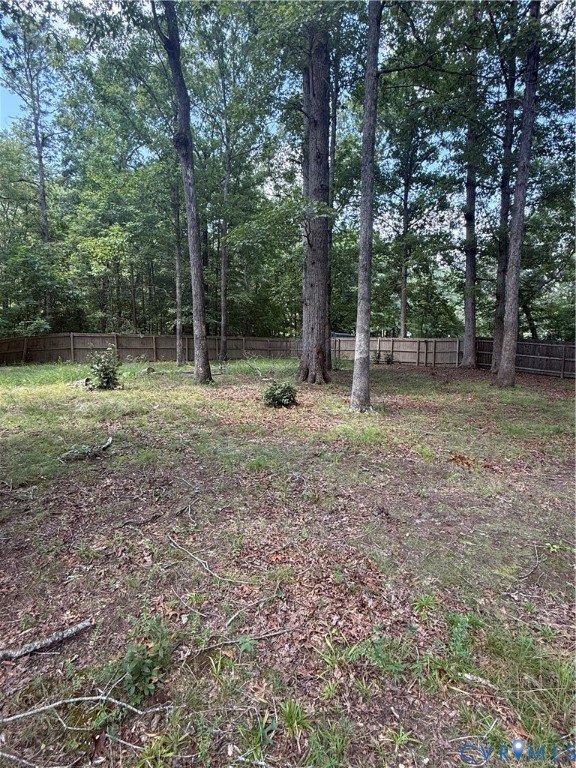 3430 The Loop Road Henrico, VA 23231 - Photo 23 of 27 Wood-paneled fencing enclosing a natural landscape