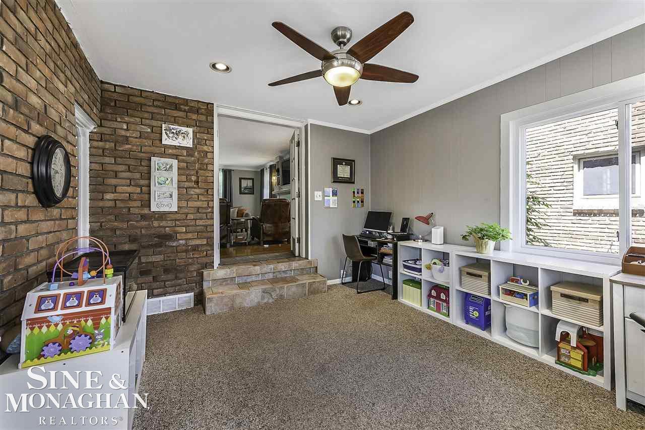 468 Fisher Road Grosse Pointe, MI 48230 - Photo 16 of 36 50078805-15.JPG