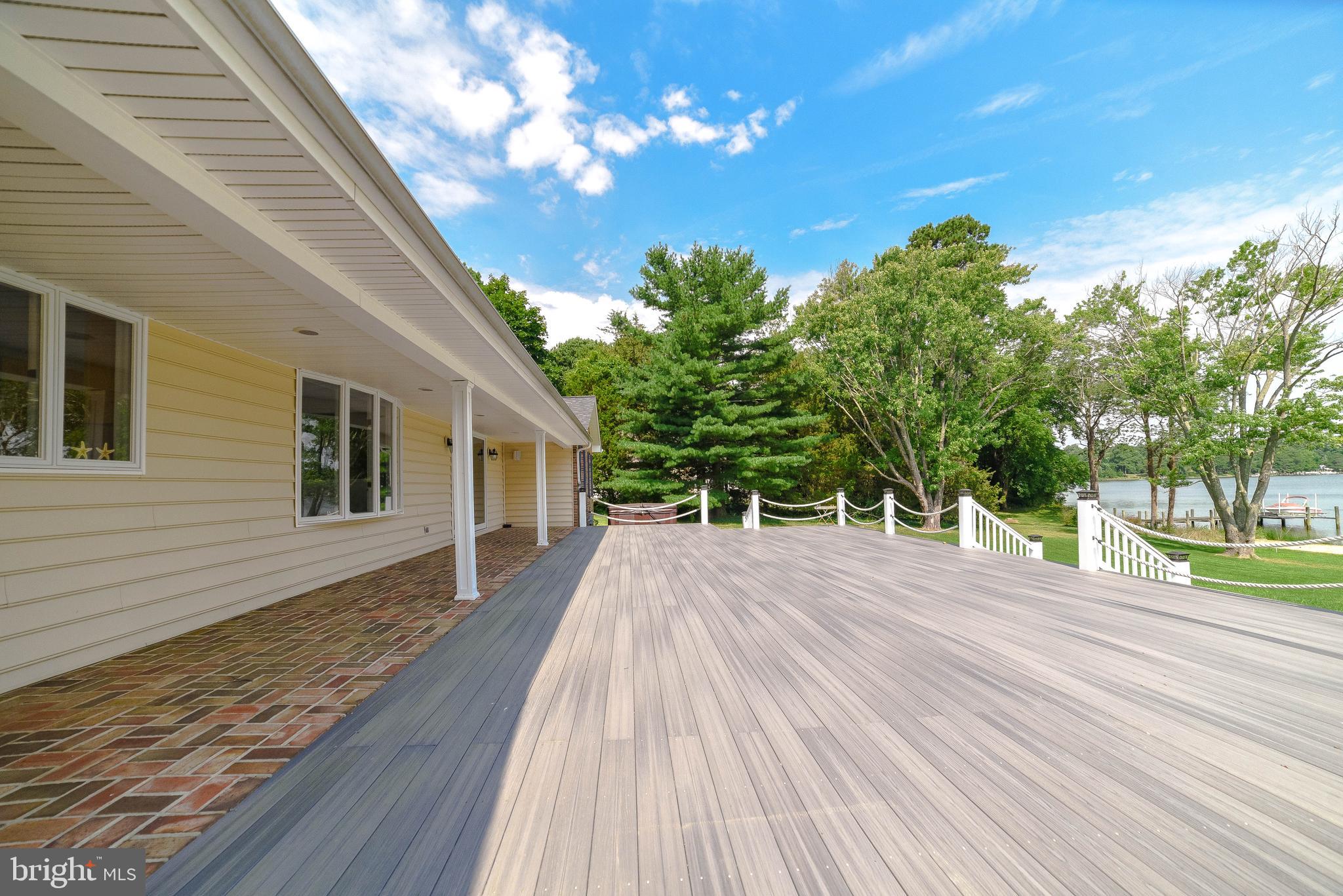 47784 Cross Manor Road St. Inigoes, MD 20684 - Photo 26 of 68 Massive Deck
