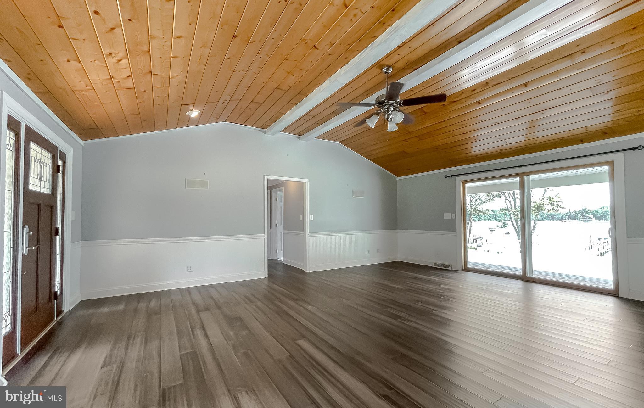 47784 Cross Manor Road St. Inigoes, MD 20684 - Photo 9 of 68 Living Room