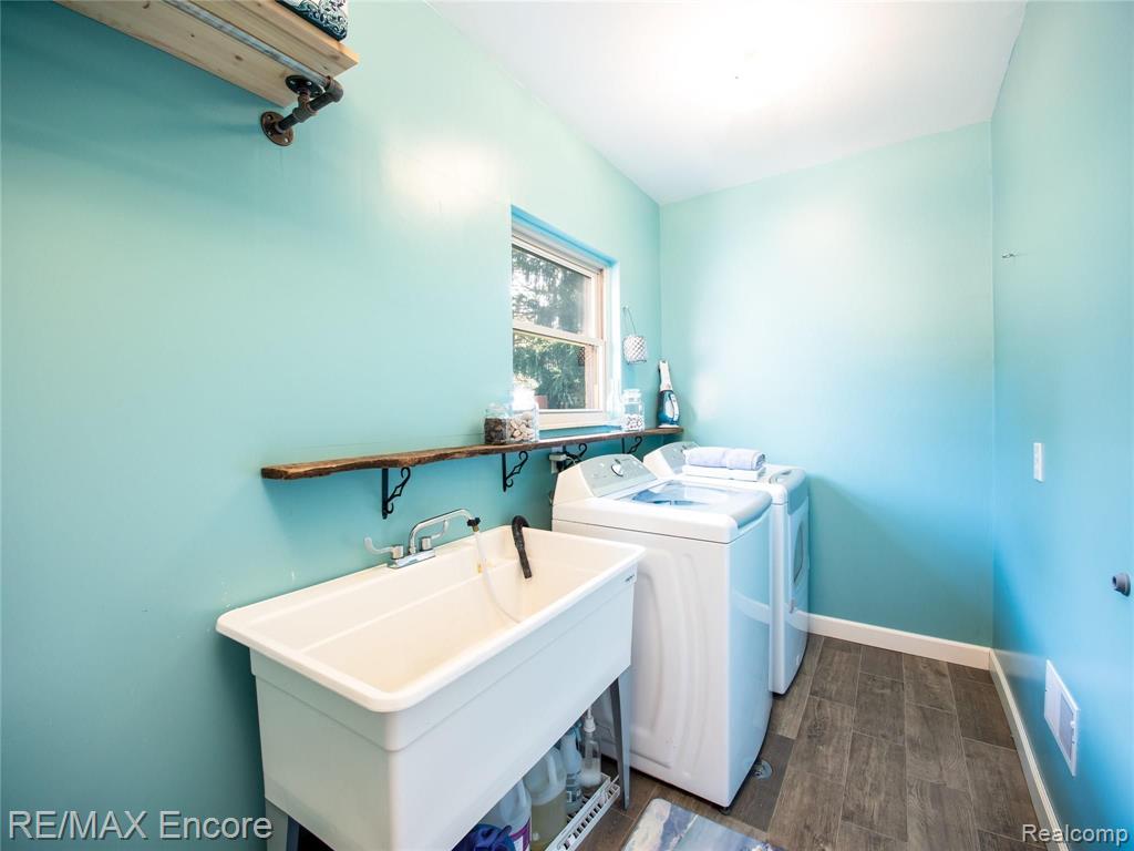 931 Stag Ridge Road Rochester Hills, MI 48309 - Photo 17 of 34