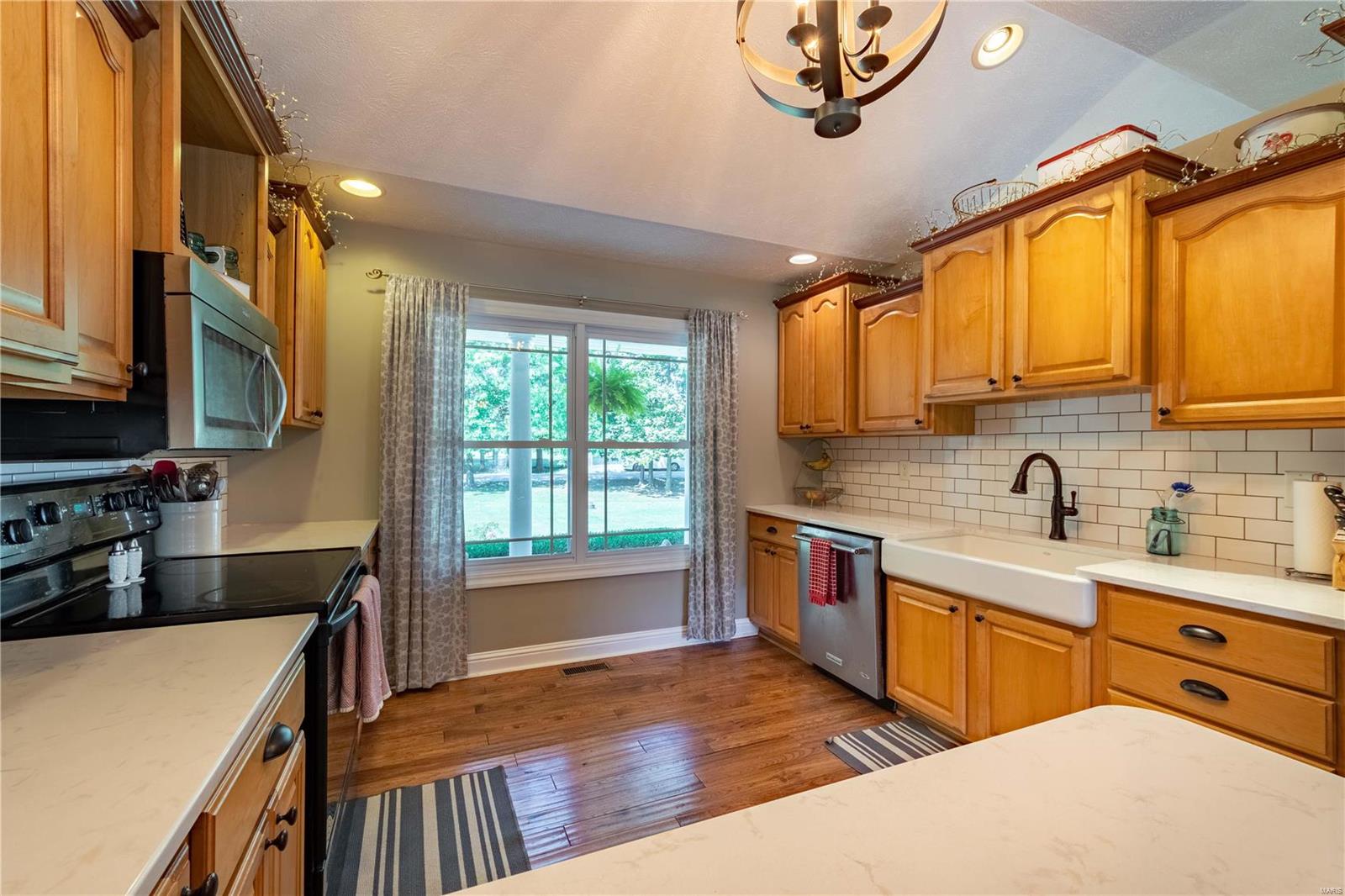 11554 Hafer Road Carterville, IL 62918 - Photo 8 of 36 Gallery Image 8