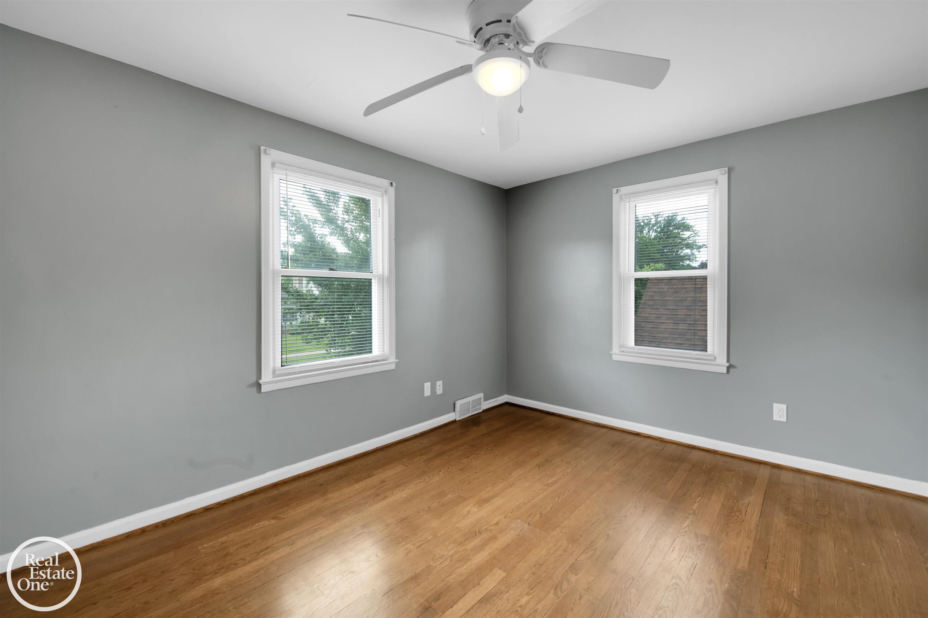 1258 Hampton Road Grosse Pointe Woods, MI 48236 - Photo 17 of 37