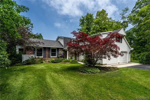 $824,900 | 629 Lake Road, Porter, NY 14174
