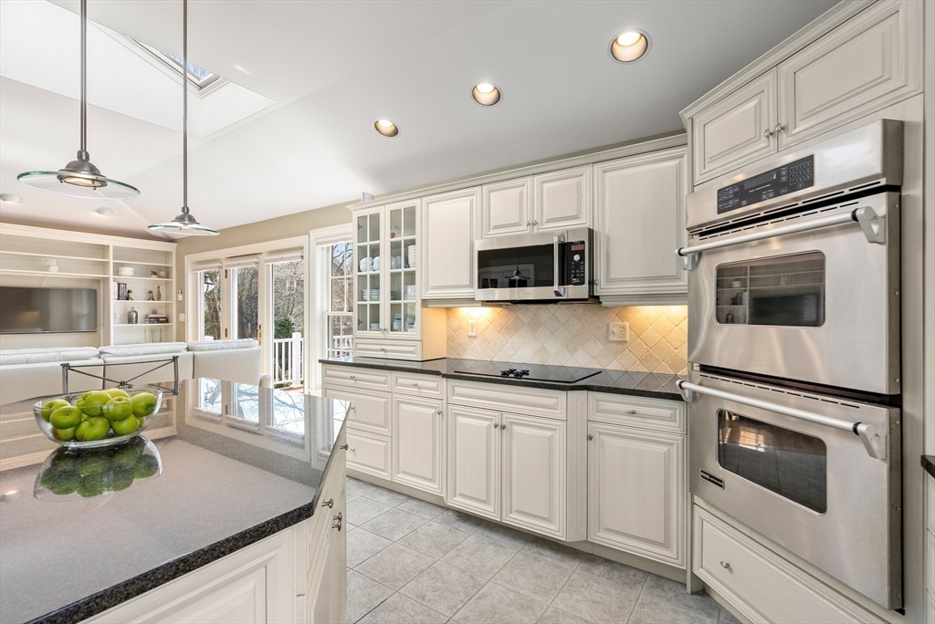 16 Rustlewood Road Milton, MA 02186 - Photo 6 of 36 Gallery Image 6