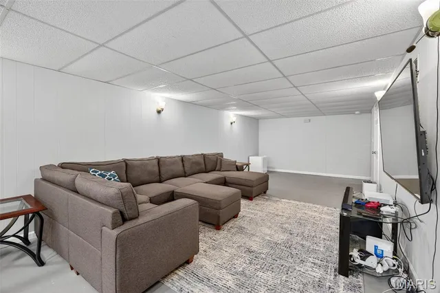 $289,000 | 12035 Bobbett Drive, Maryland Heights, MO 63043