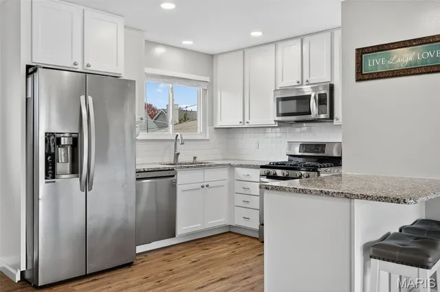 $289,000 | 12035 Bobbett Drive, Maryland Heights, MO 63043