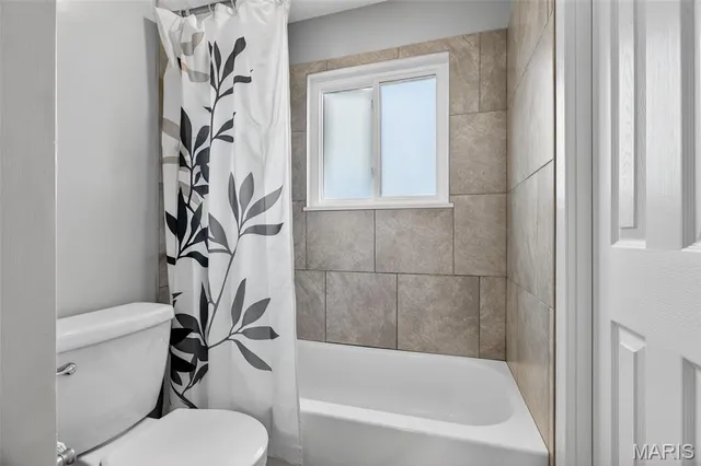 $289,000 | 12035 Bobbett Drive, Maryland Heights, MO 63043