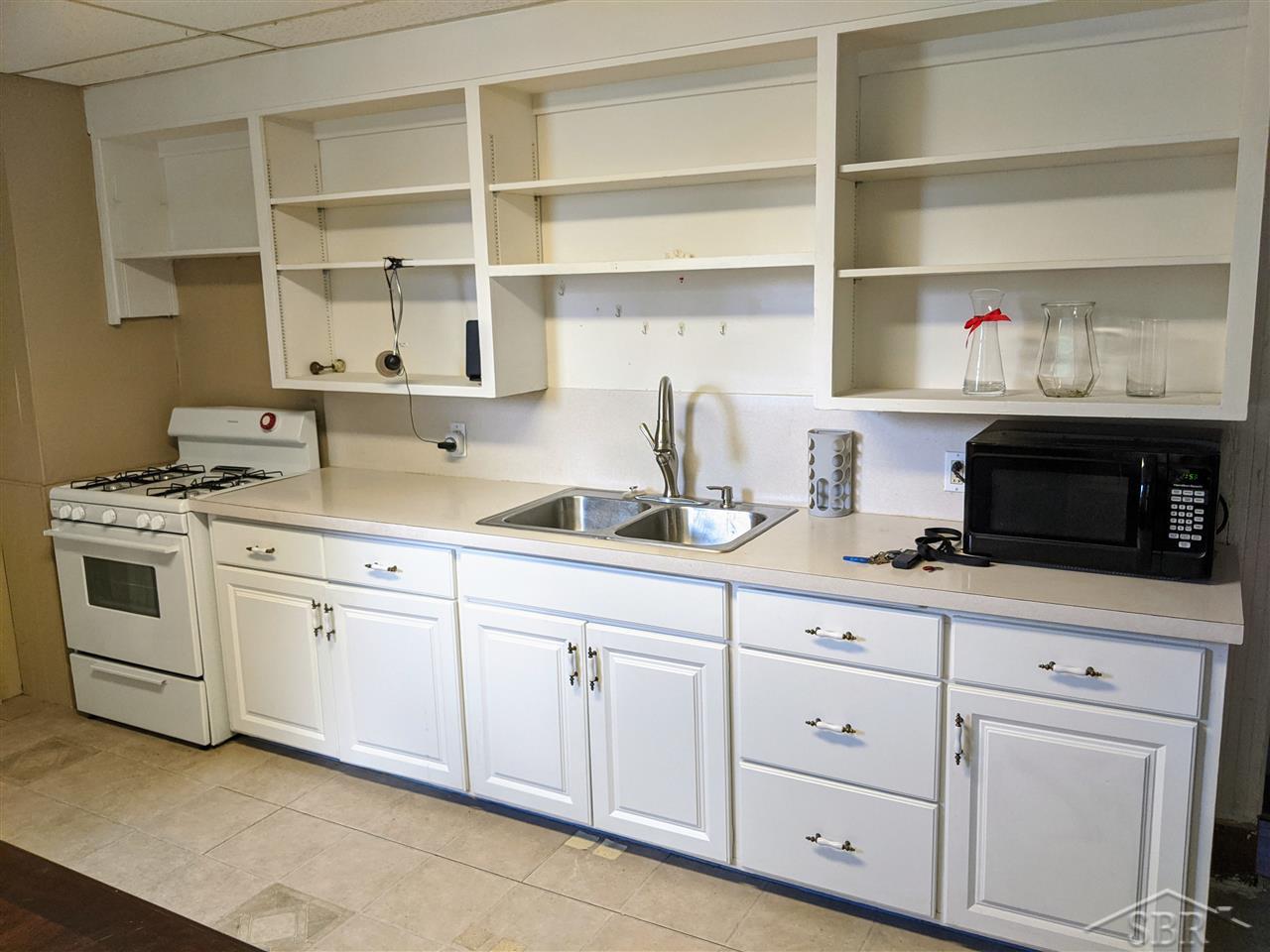 1900 3rd Street Bay City, MI 48708 - Photo 12 of 29 50026799-11.JPG