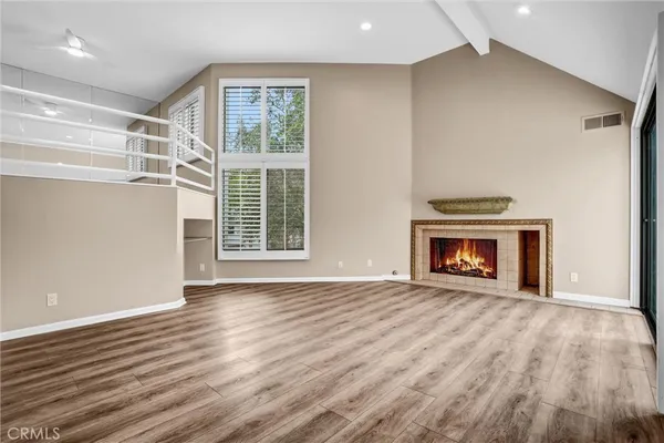 $3,695 | 190 North Singingwood Street, Unit 6, Orange, CA 92869