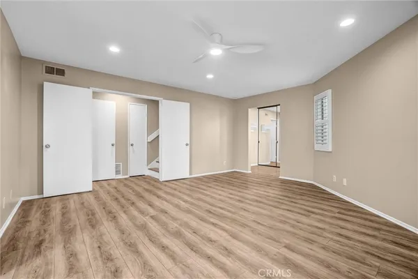 $3,695 | 190 North Singingwood Street, Unit 6, Orange, CA 92869