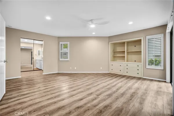 $3,695 | 190 North Singingwood Street, Unit 6, Orange, CA 92869