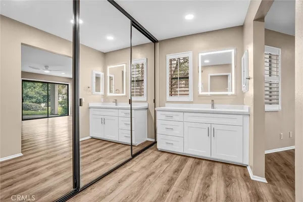 $3,695 | 190 North Singingwood Street, Unit 6, Orange, CA 92869