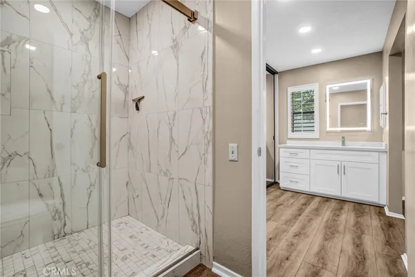 $3,695 | 190 North Singingwood Street, Unit 6, Orange, CA 92869