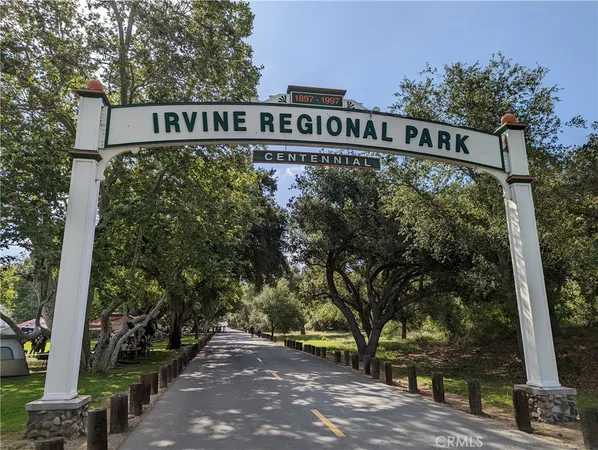 $3,695 | 190 North Singingwood Street, Unit 6, Orange, CA 92869