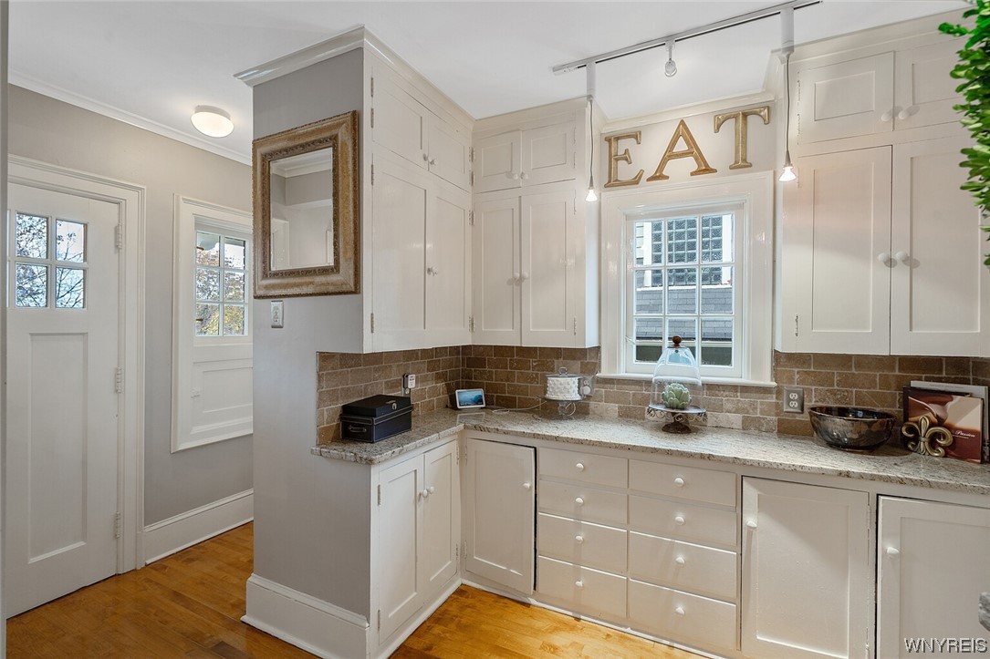 310 Berkeley Drive Syracuse, NY 13210 - Photo 13 of 43