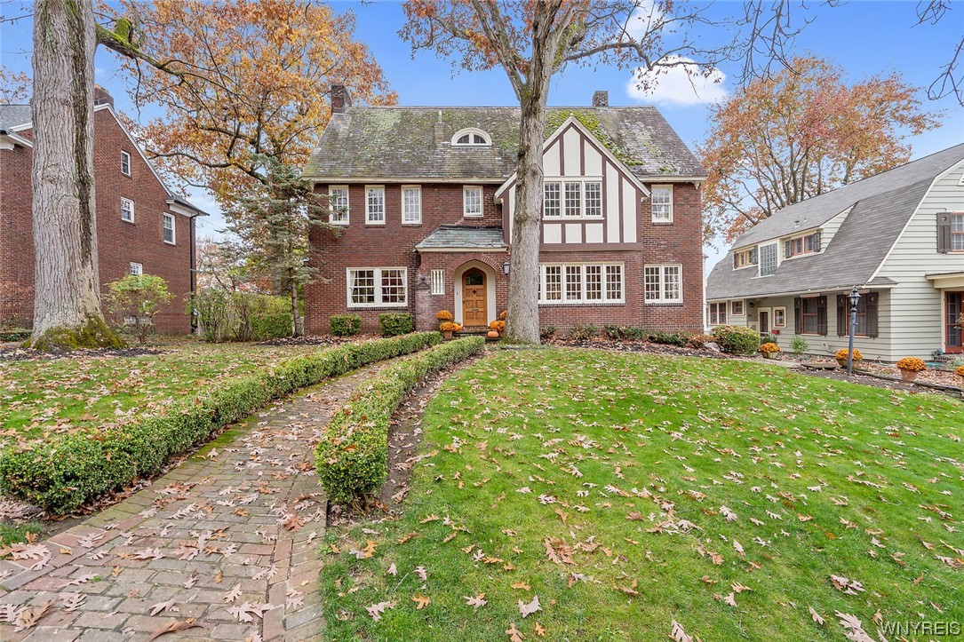 310 Berkeley Drive Syracuse, NY 13210 - Photo 2 of 43