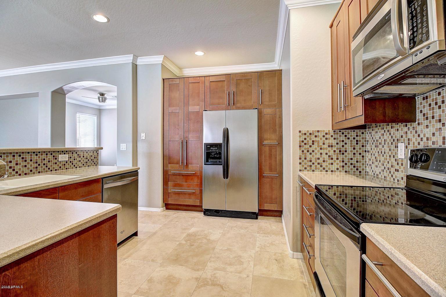 15923 West Redfield Road Surprise, AZ 85379 - Photo 7 of 23 Kitchen