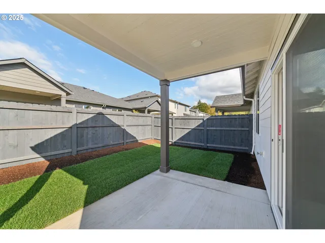 a view of outdoor space