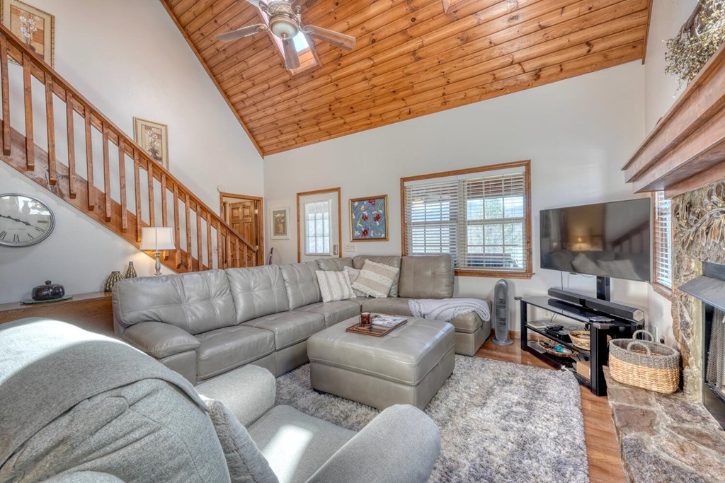 6128 Ruth Drive Young Harris, GA 30582 - Photo 8 of 59