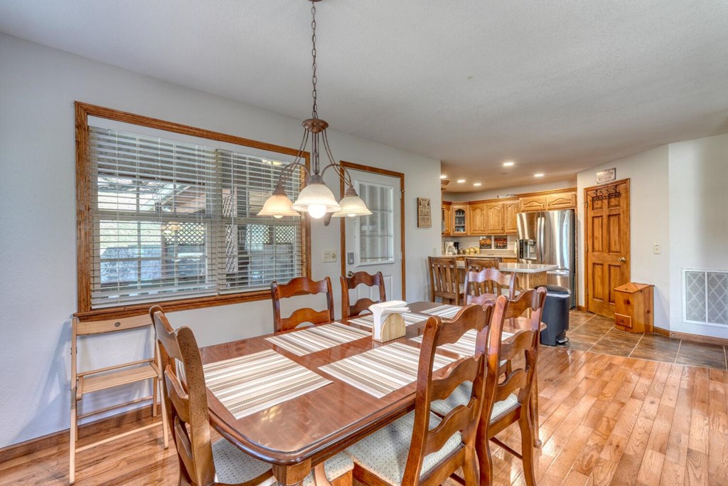 6128 Ruth Drive Young Harris, GA 30582 - Photo 10 of 59